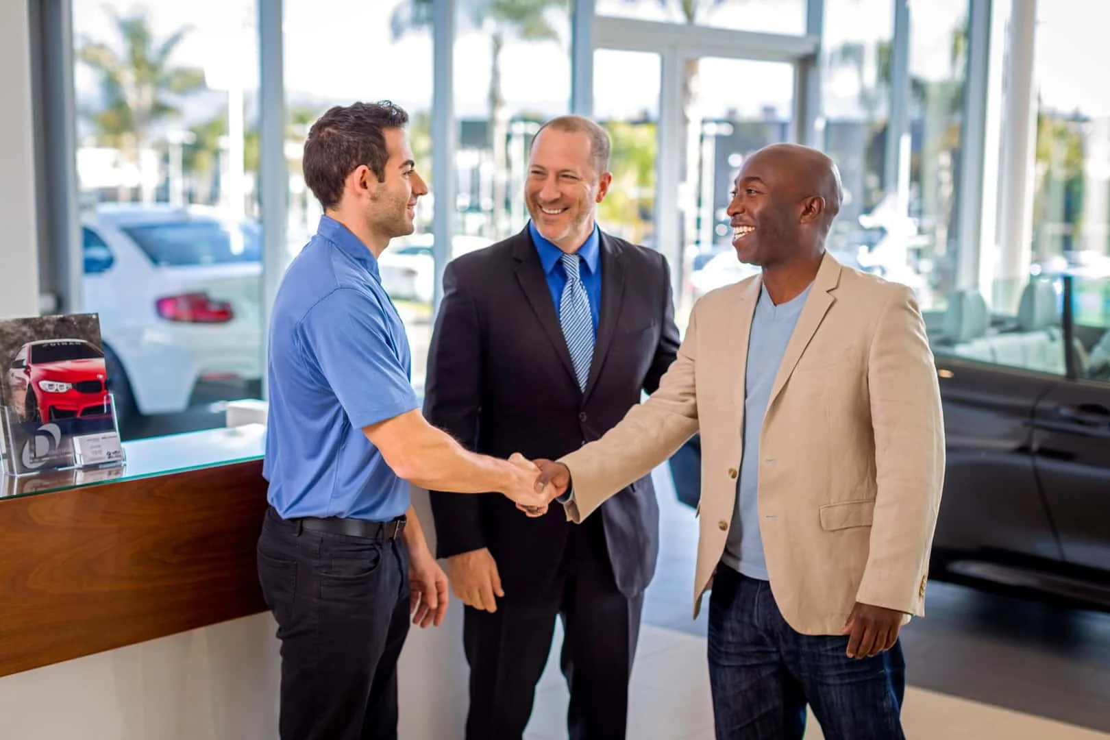 BMW specialist reviewing financing options with a customer